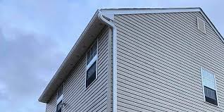 Best Insulated Siding Installation  in Leavittsburg, OH